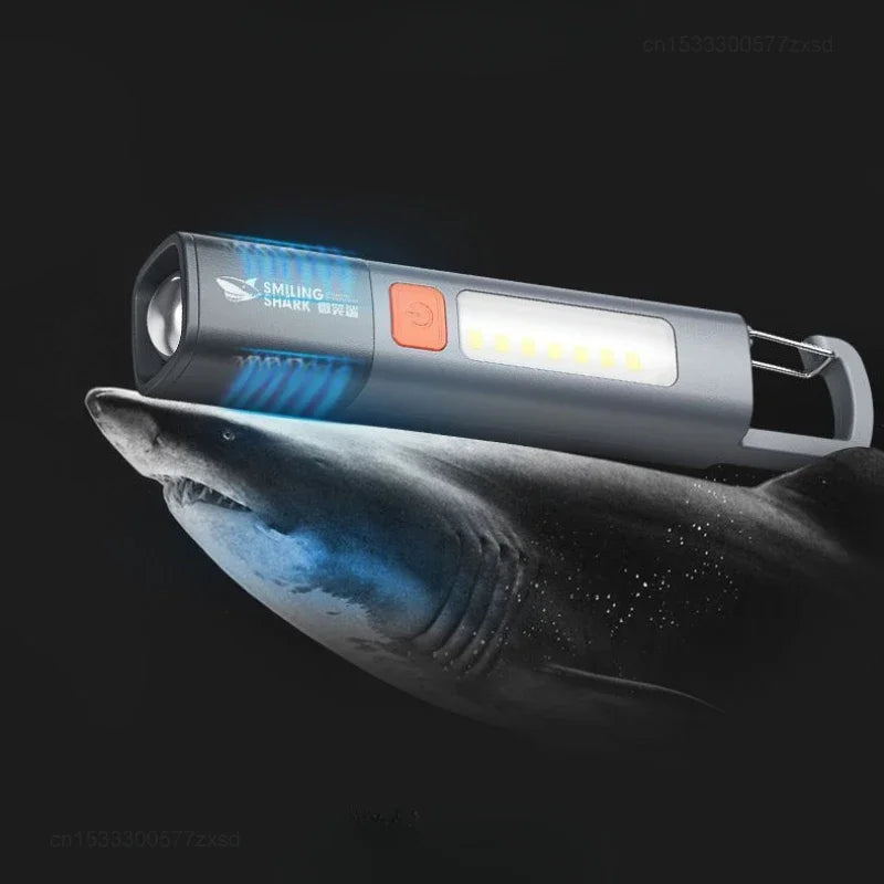 🔦 Lanterna Shark Pro – Potência Premium à Prova d’Água 💦 -