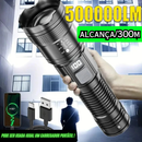 🔦Lanterna de LED Premium. Alcança até 300M / Recarregável (Tipo C)🔋 - Visor Digital - A Prova d'Agua💦 - Pode ser Usada como Carregador Portátil.🪫📱⚡️